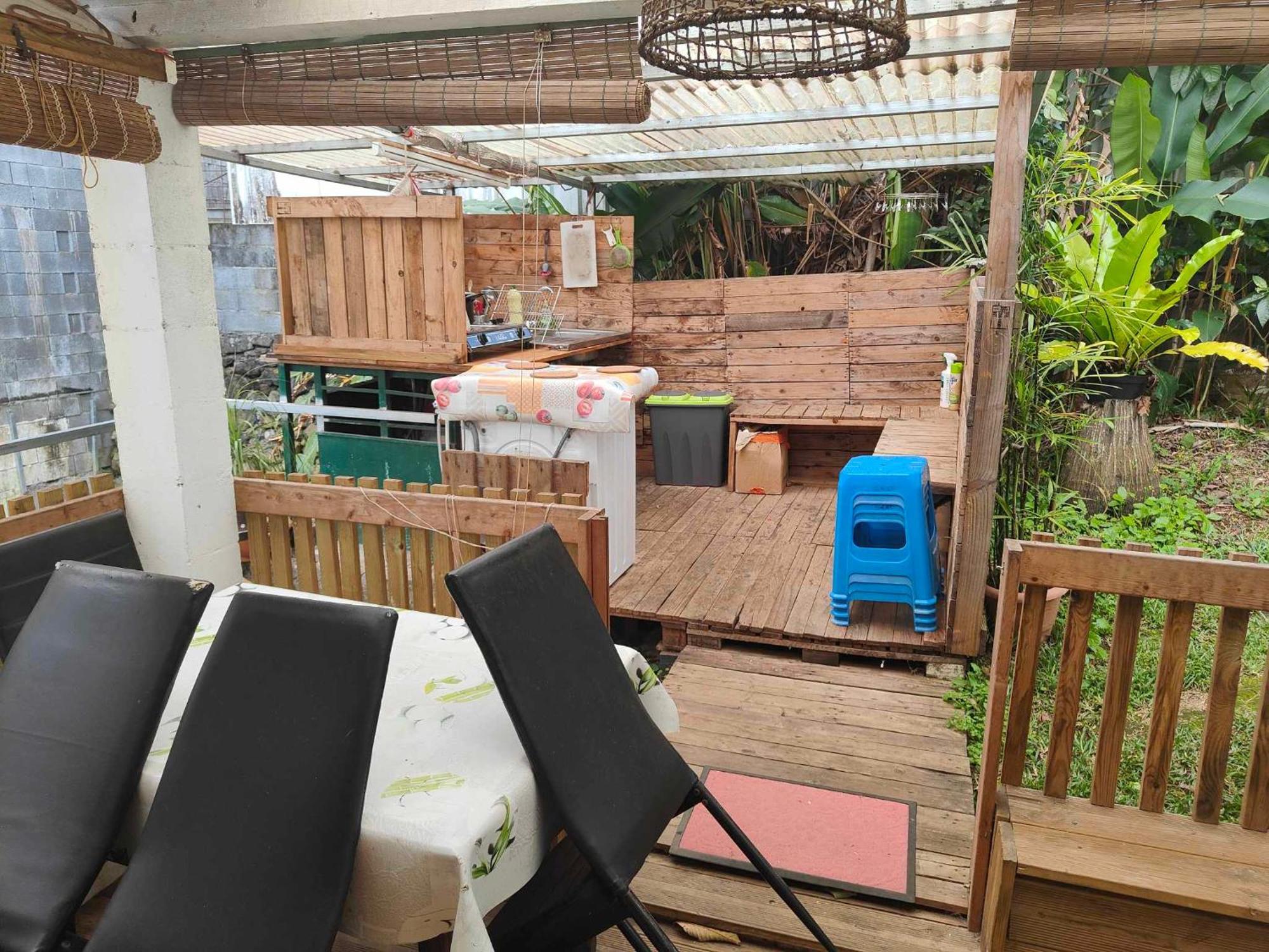 Benj Dom Apartment เลอ ตอมปง ภายนอก รูปภาพ